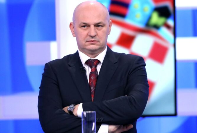 Mislav Kolakušić